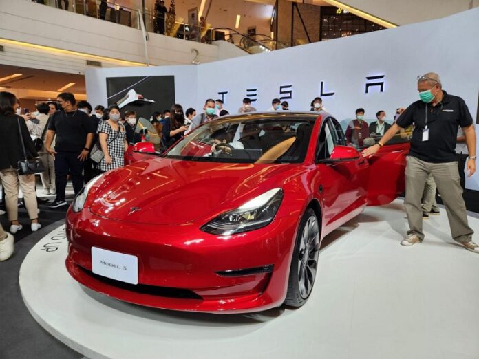 Danh-gia-xe-O-To-Dien-Tesla-Model-3-co-nhung-gi-noi-bat