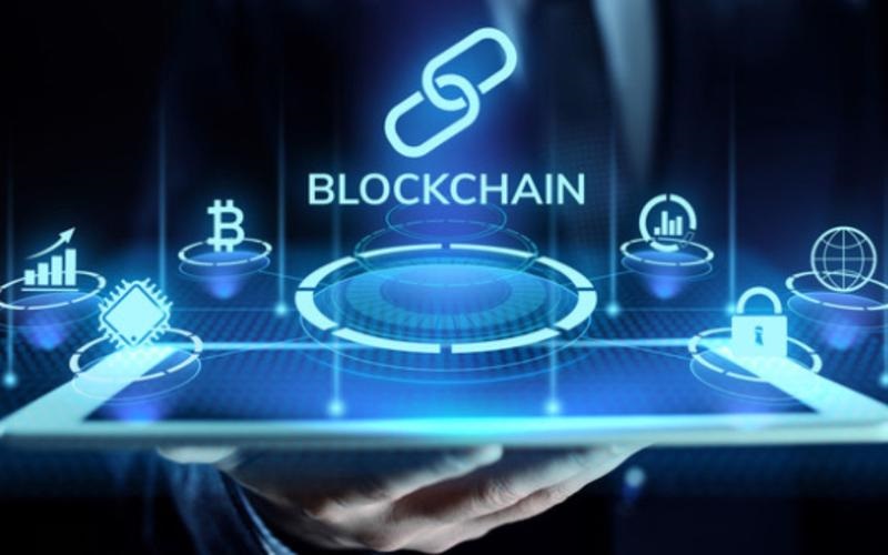 Ung-dung-cong-nghe-Blockchain-trong-linh-vuc-xe-o-to-dien